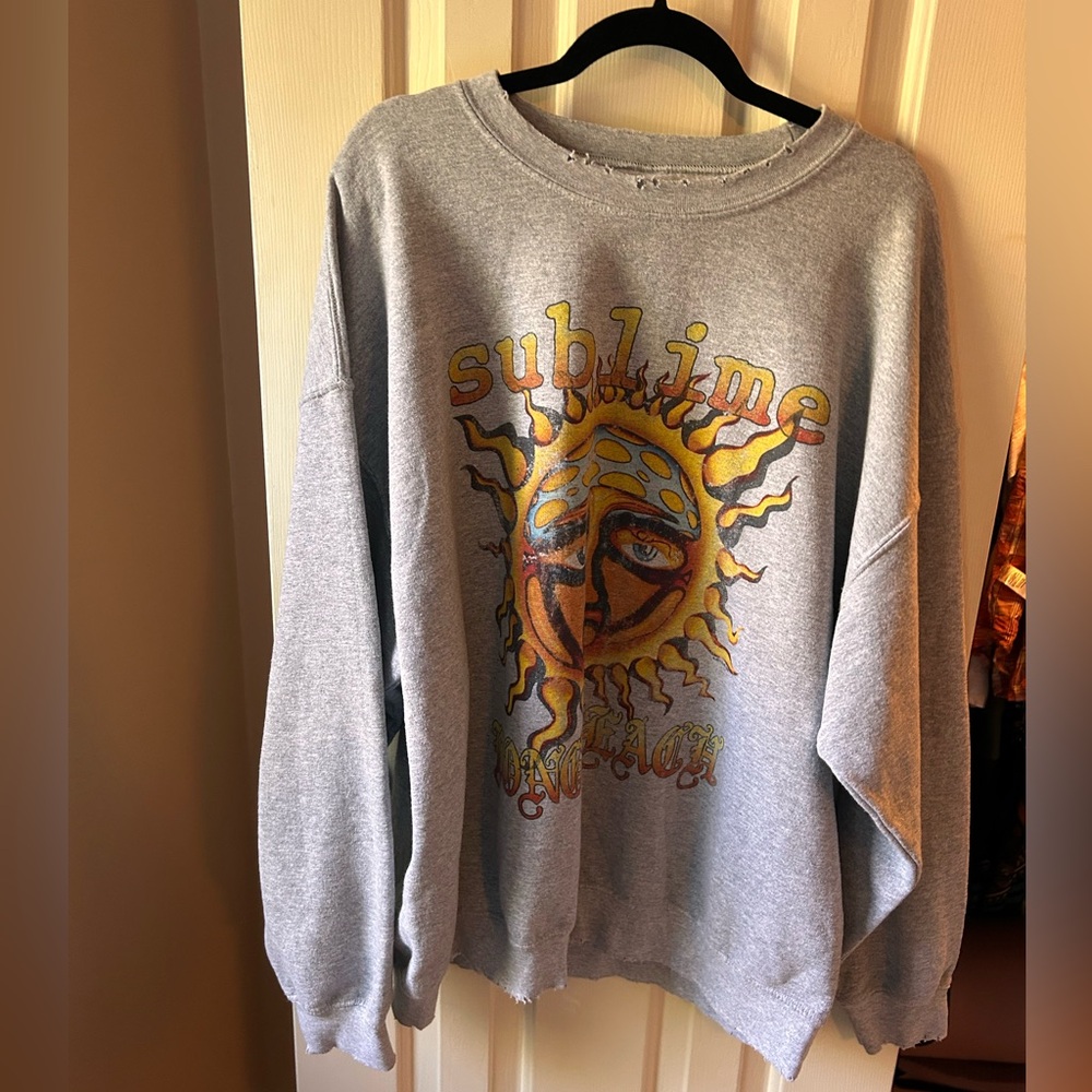 Sublime Gray Sweatshirt with Sun Graphic